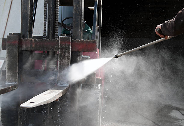 Best Parking Lot and Garage Cleaning  in Bret Harte, CA